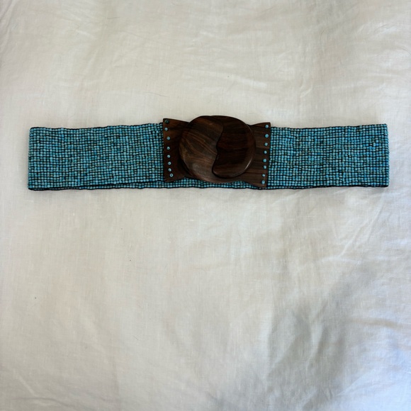 NWOT Turquoise Beaded Elastic Belt with Wooden Buckle - Picture 5 of 5